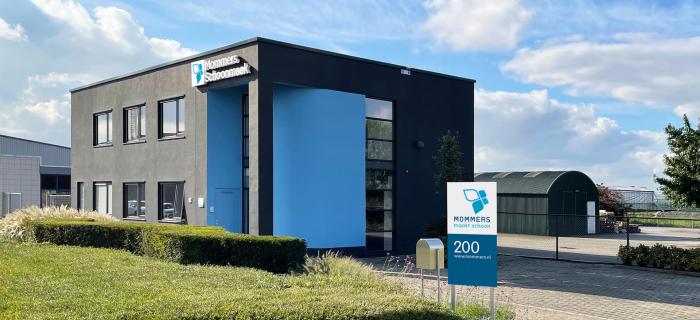 Mommers Schoonmaak background